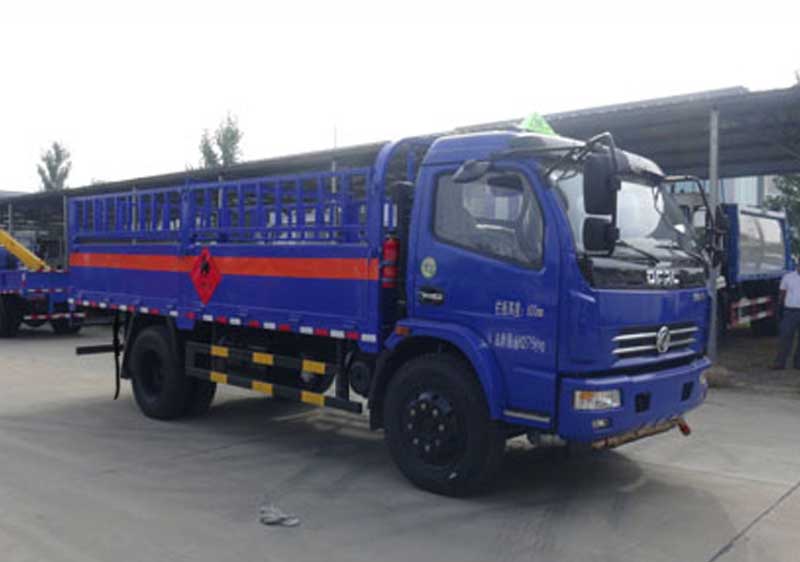 東風(fēng)D7/F7倉欄式氣瓶運(yùn)輸車圖片