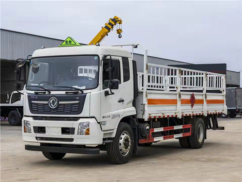 東風(fēng)天錦單橋氣瓶運(yùn)輸車圖片