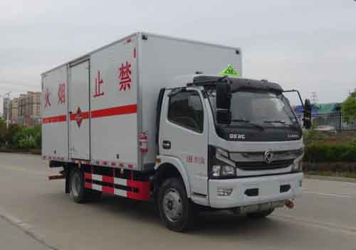 東風(fēng)D7/F7易燃?xì)怏w廂式運(yùn)輸車圖片