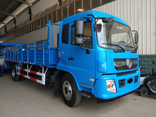 東風股份國六b2教練車圖片